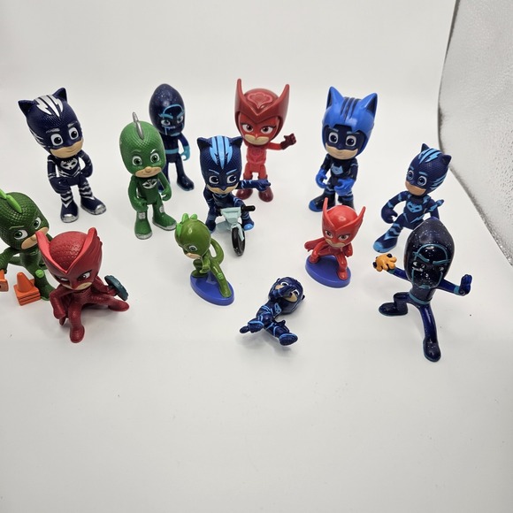 PJ Masks - Lot Of 13 Figurines - Picture 1 of 8